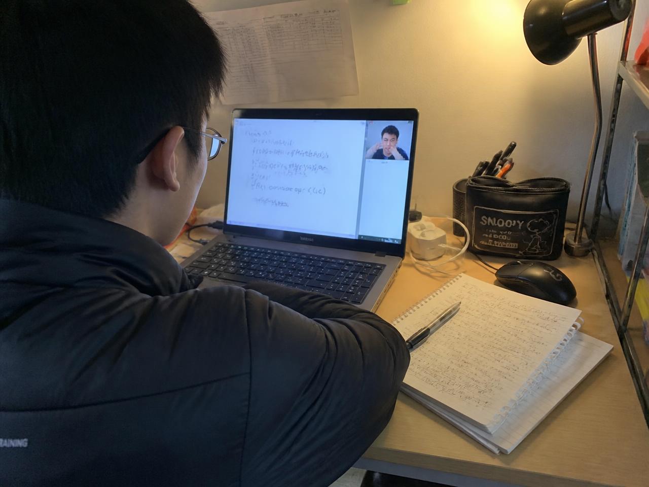 学员在家上一对一 AP 微积分线上课